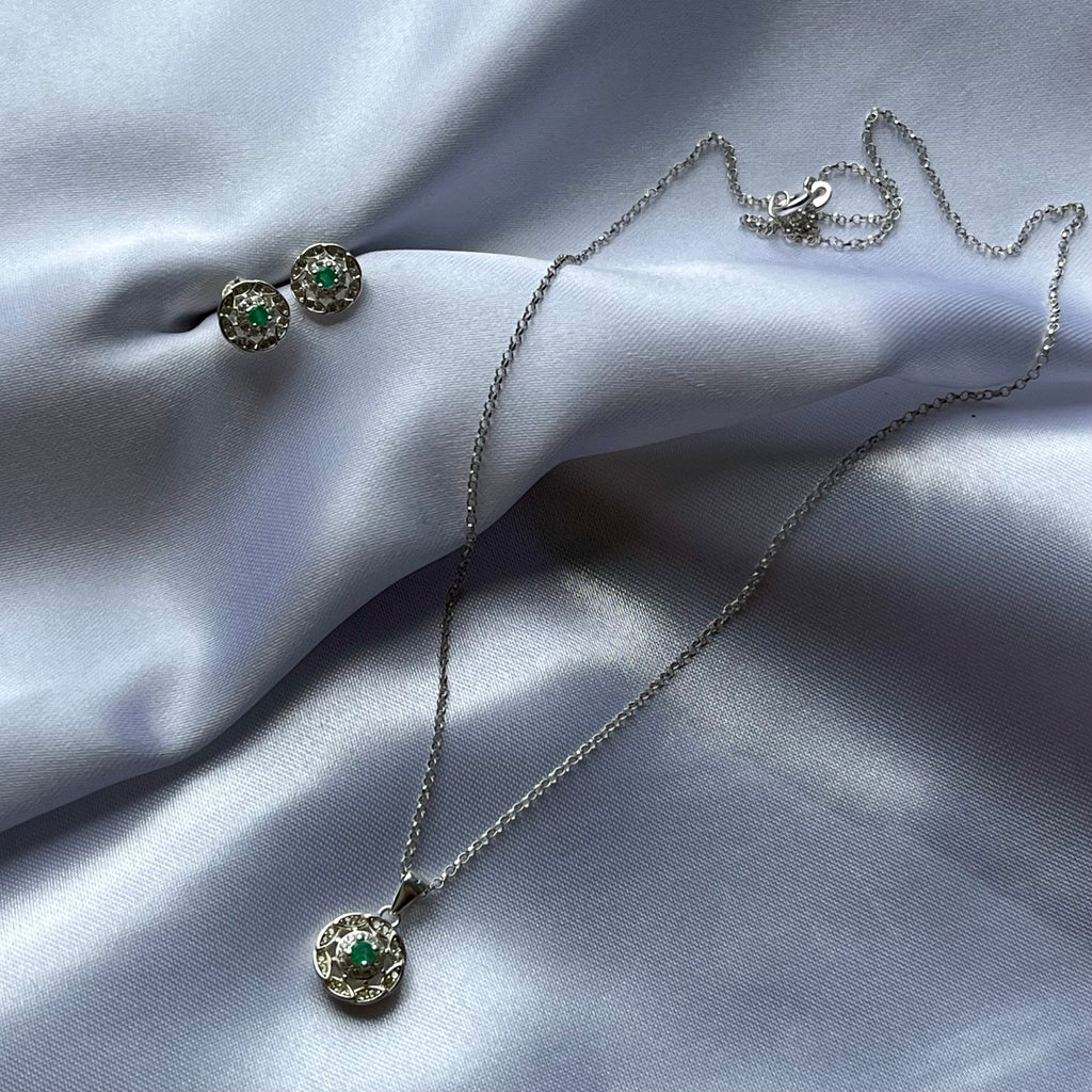 SET DE JOYERÍA EN PLATA LEY 925 CON ESMERALDA NATURAL